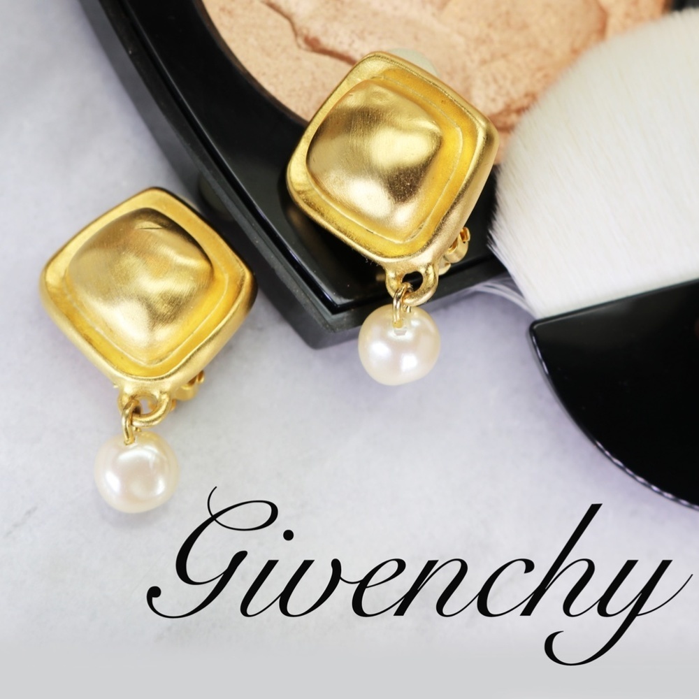 ⚜️ Vintage Givenchy Gold Pearl Drop Earrings ⚜️ - Picture 6 of 15